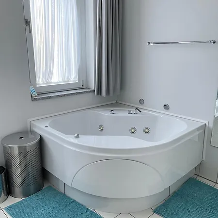 Whirlpool & Relax Suite Am Waldschloesschen Dresden Exterior photo